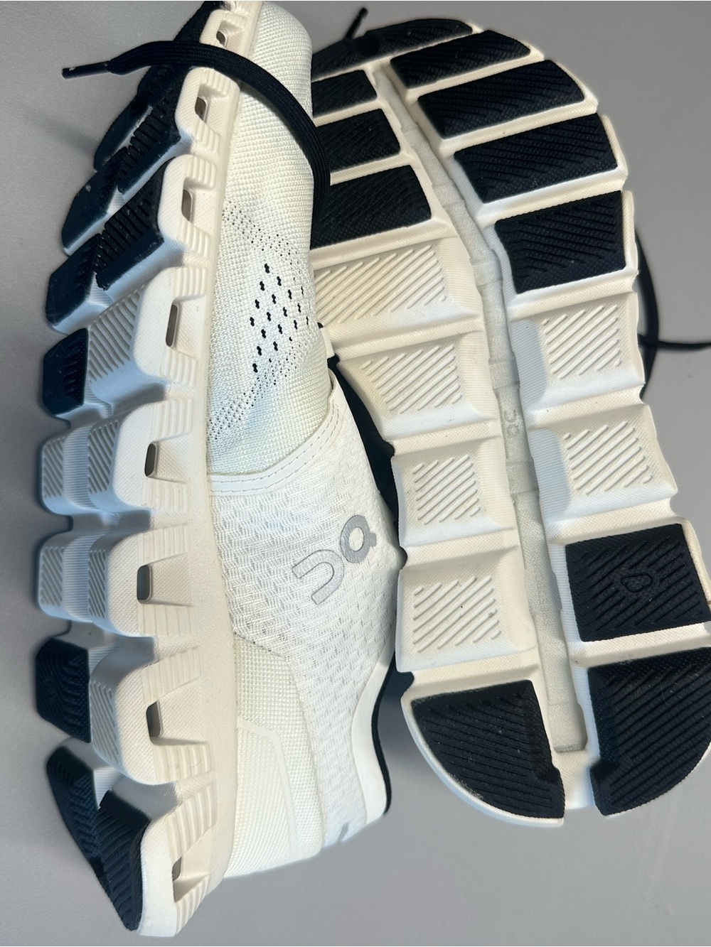 On Running White and Black Women's Cloud-Style Sneakers - Picture 3 of 7